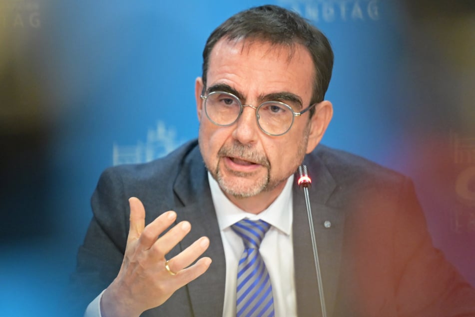 CSU-Landtagsfraktionschef Klaus Holetschek (61) besteht weiter darauf, dass sich die Union gegen Leihmutterschaften in Deutschland ausspricht.