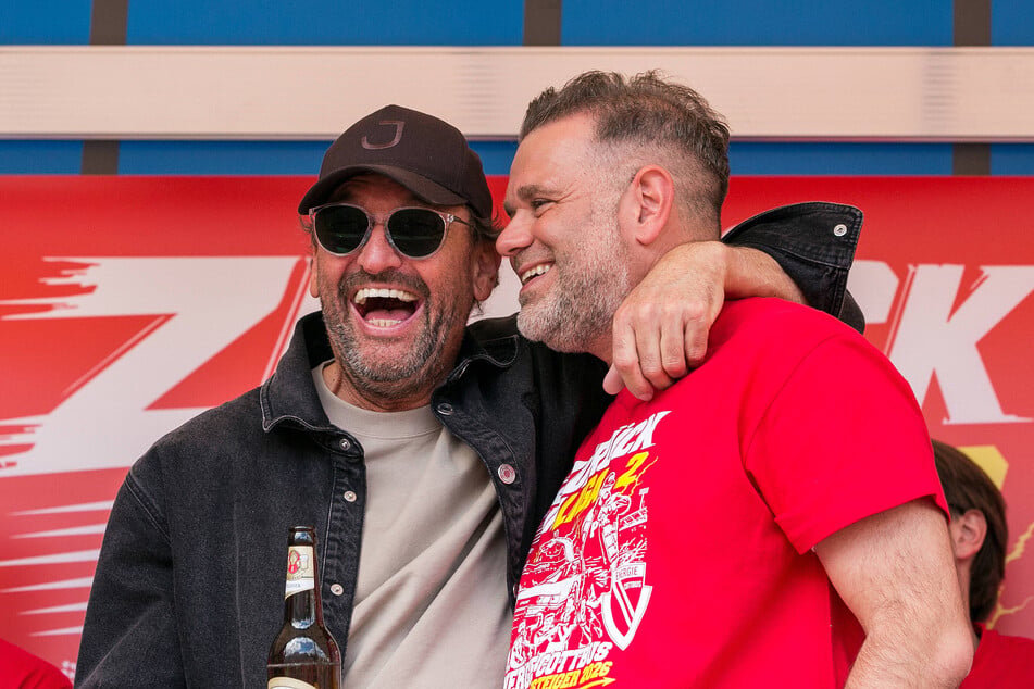 Pele Wollitz (60, l.) und Sebastian Lemke (42) führten Energie zum Aufstieg und haben für die 2. Liga eine neue Strategie.