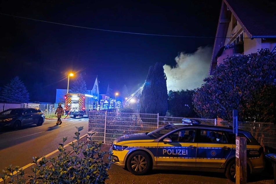 Die Polizei hat Ermittlungen zur Brandursache aufgenommen.