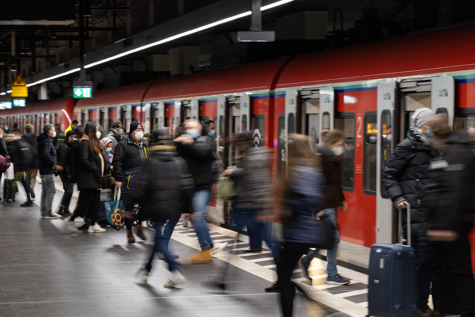 Auch am Frankfurter Hauptbahnhof könnte das 9-Euro-Ticket für ein erhöhtes Fahrgastaufkommen sorgen.