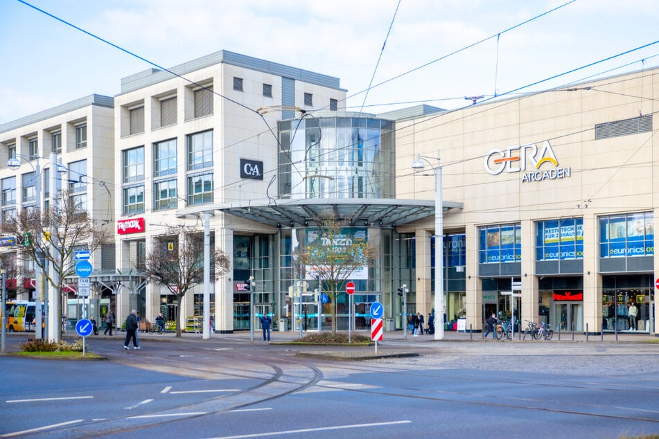 In diesem Shopping-Center gibt's die schönsten Kleider für Eure Jugendweihen