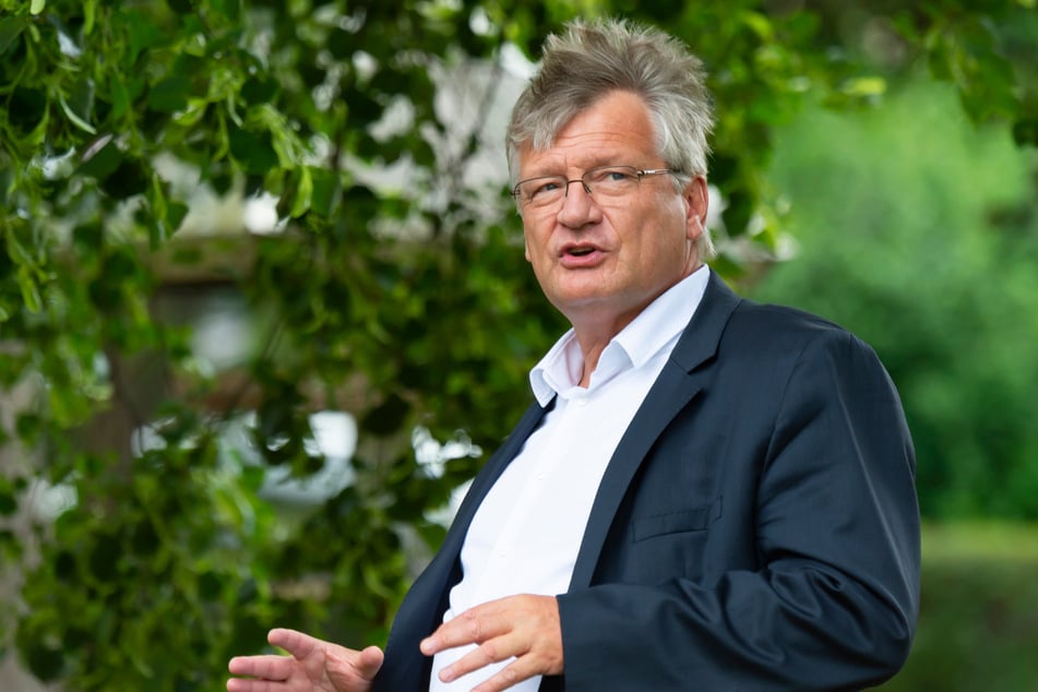 AfD-Bundessprecher Jörg Meuthen warnte jetzt auf Facebook.