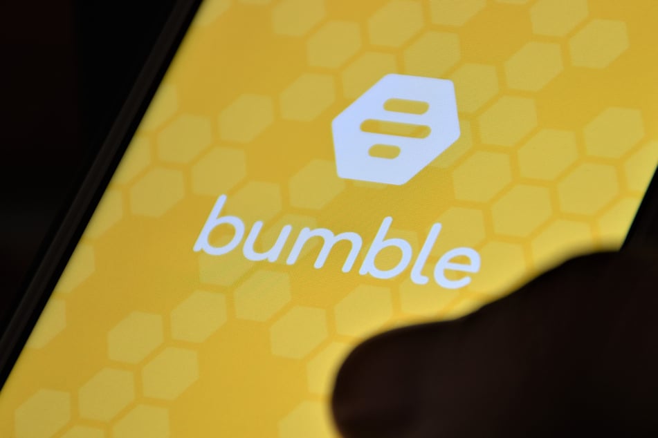 Ganz gleich, ob Ihr Bumble oder eine andere App nutzt. Bei einem Treffen könnt Ihr Euer Date nicht einfach ungefragt filmen.