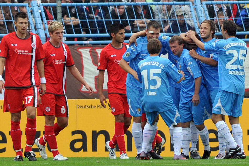 Als Bundesliga-Aufsteiger scheiterte der FC St. Pauli zuletzt in der Saison 2010/11 in der ersten DFB-Pokalrunde am Chemnitzer FC.