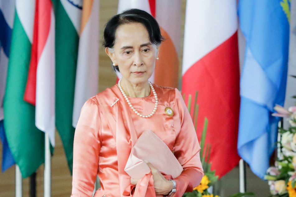 Aung San Suu Kyi (75), Myanmars Regierungs-Chefin und weitere ranghohe Politiker des Landes sind nach Angaben ihrer Partei vom Militär festgesetzt worden.