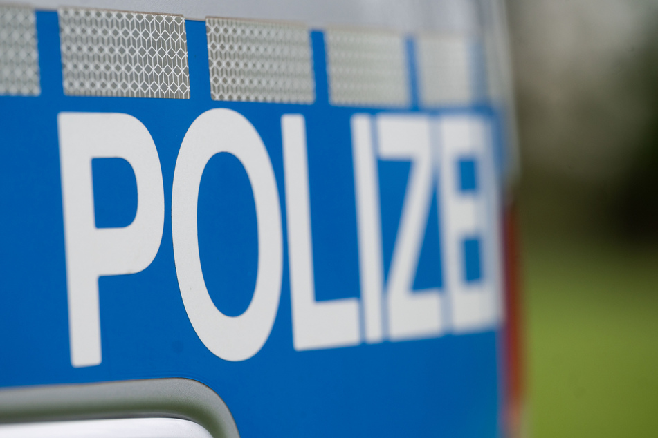 Die Kölner Polizei führte eine großangelegte Razzia in Kalk durch. (Symbolbild)