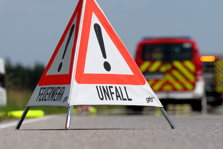 Schwerer Unfall in Ottersleben: Fahrer war sturzbetrunken