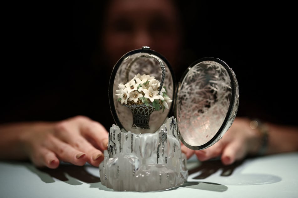 Als "Fabergé-Ei" werden jene Gegenstände bezeichnet, die die Form eines Ostereies haben.