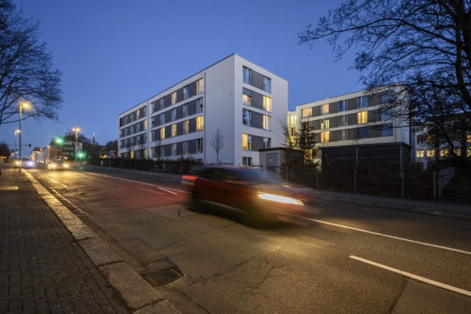 Laut TAG24-Informationen geschah das schreckliche Verbrechen im Pflegeheim "Haus Steinbachhof" an der Zschopauer Straße. Ein Mitarbeiter (23) wurde festgenommen.