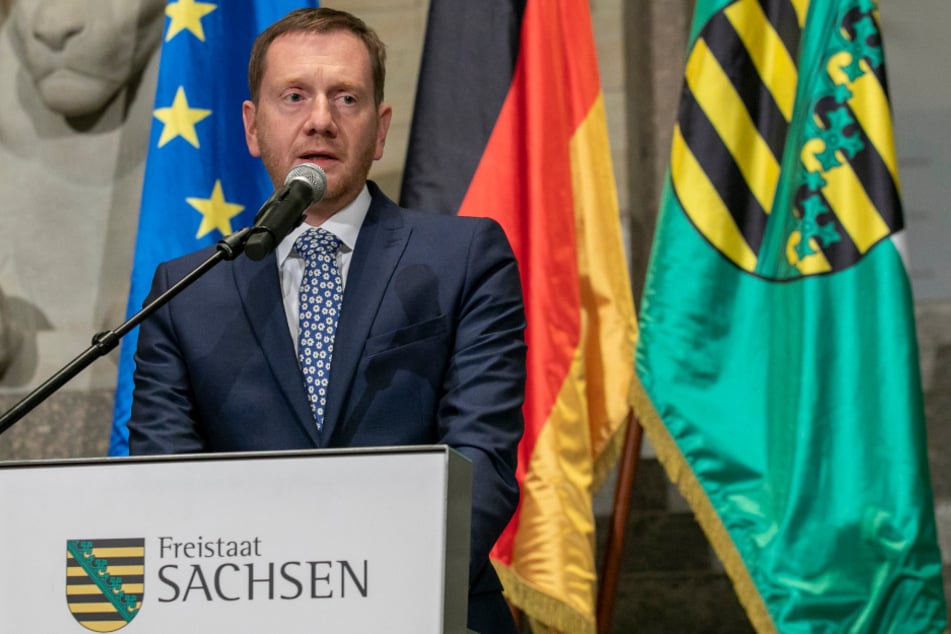 Sachsens Ministerpräsident Michael Kretschmer (45, CDU) am Freitag auf einer Pressekonferenz.