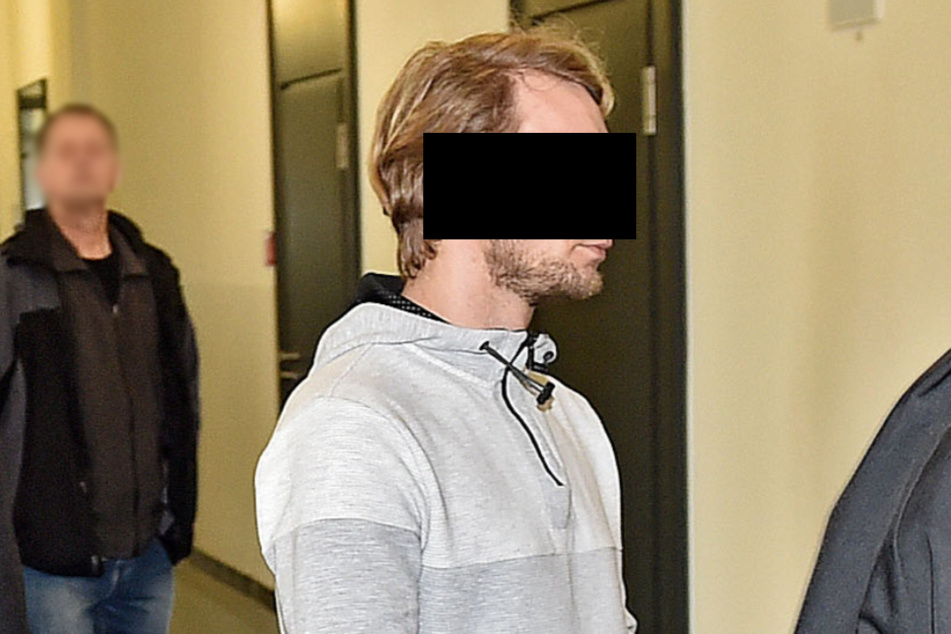 Riccardo S. (31) fiel mit über zwei Promille über eine Kellnerin (30) her.