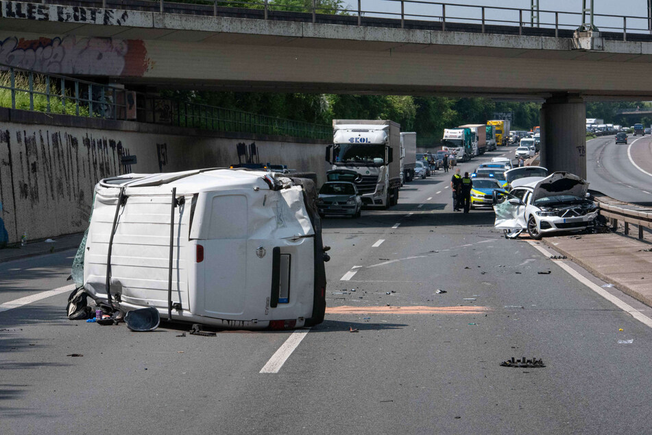 Drei Schwerverletzte Nach Heftigem Unfall Bei Hennef Tag24