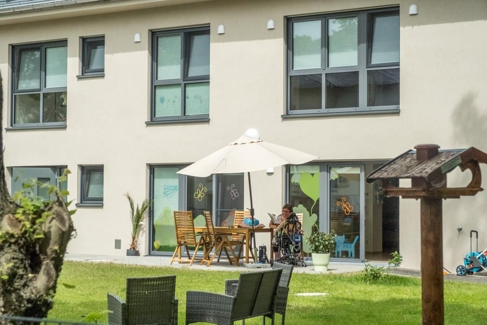 Auch ein großer Garten steht bereit. Wie Einrichtungsleiterin Rohde sagte, können Familien ihre Kleinen täglich von früh bis abends besuchen.