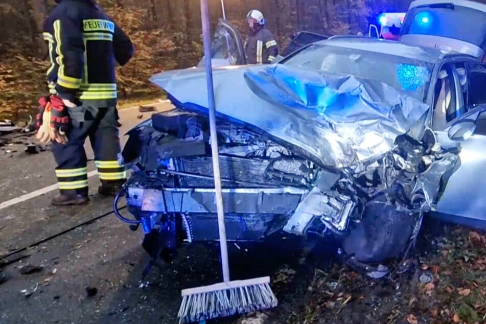 Auf der L332 bei Schweighausen nahe Bad Ems kam es am Freitag zu einem tödlichen Crash.