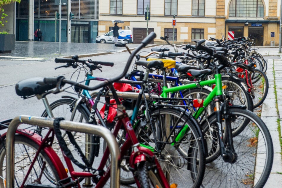 Wo bleibt das Fahrrad-Parkhaus in Chemnitz? Pläne kommen nicht in Tritt