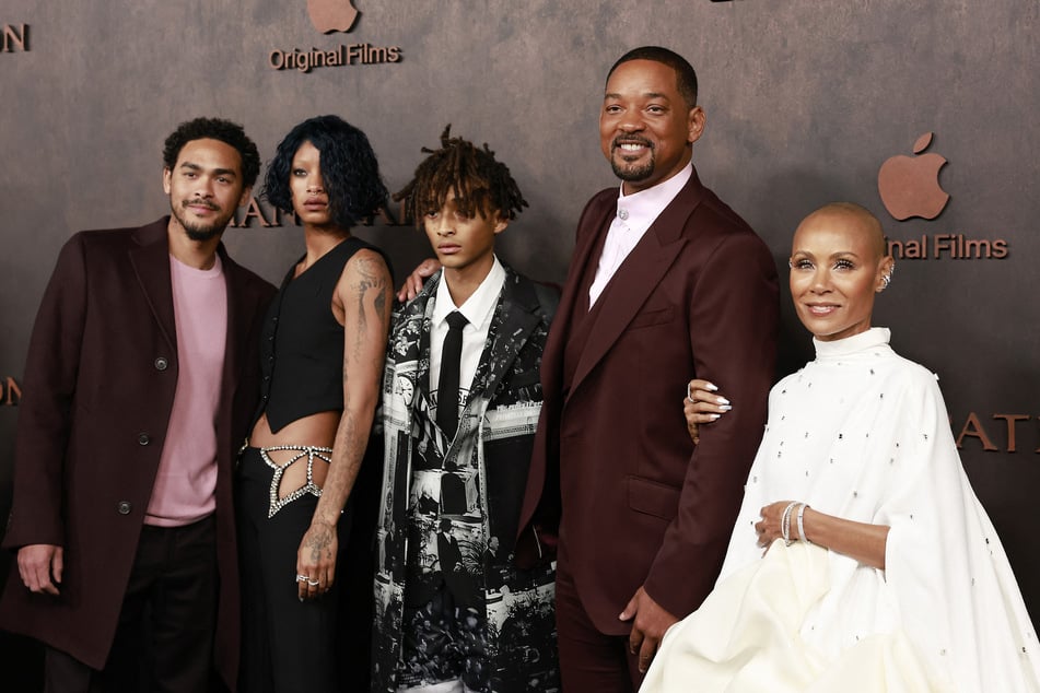 From l. to r.: Trey, Willow, Jaden, Will, Jada Pinkett Smith at the premiere of the movie Emancipation.