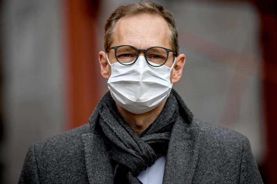 Berlins Regierender Bürgermeister Michael Müller (SPD) rief dazu auf, die Vorkehrungen weiter einzuhalten.