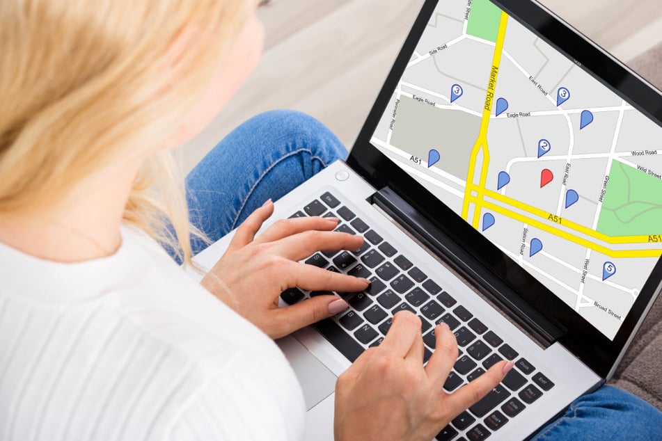 Mit GPS-Trackern und ihrem Laptop konnte die 20 Jahre alte Frau feststellen, wo sich ihre gestohlenen Sachen befanden. (Symbolbild)