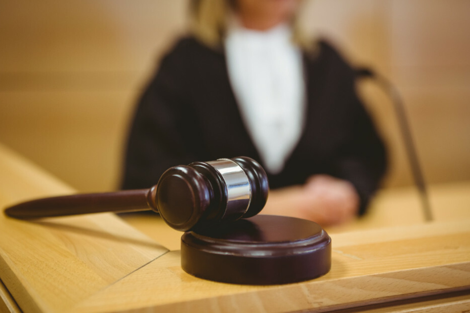 Ab Donnerstag muss sich ein 37-Jähriger wegen Mordes an seiner Lebensgefährtin vor dem Berliner Landgericht verantworten. (Symbolfoto)