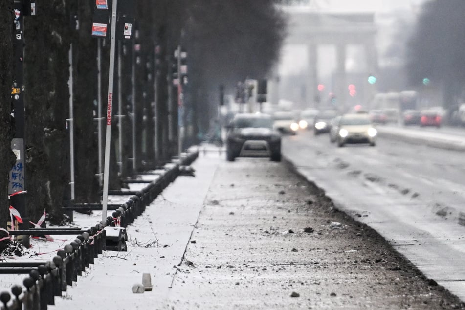 Auf der Straße des 17. Juni lieferten sich zwei Männer am Freitag eine Verfolgungsjagd mit der Polizei. (Archivbild)