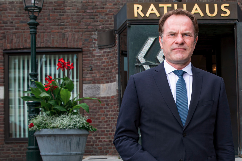 Der Düsseldorfer Oberbürgermeister Stephan Keller (51, CDU) will dafür sorgen, dass die Altstadt sauberer und "stressfreier" wird.