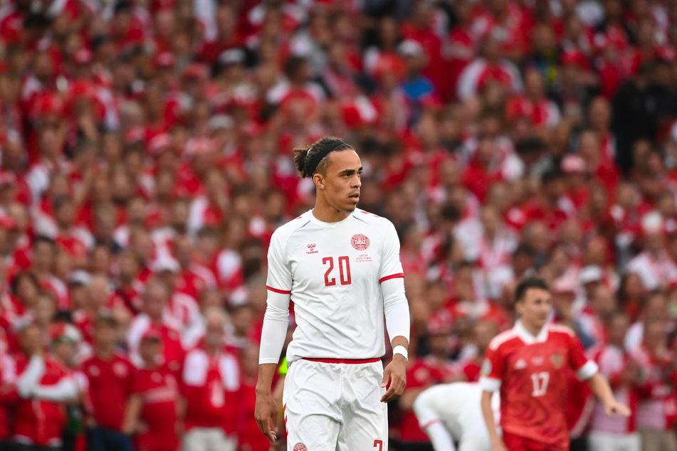 Dänemarks Achtelfinal-Hoffnungen ruhten auch auf RB Leipzigs Stürmer Yussuf Poulsen.
