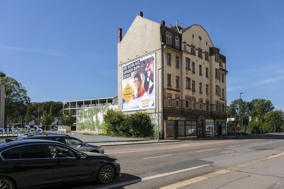Das denkmalgeschützte Haus an der Hartmannstraße 17 soll der neuen Citybahn-Strecke weichen.