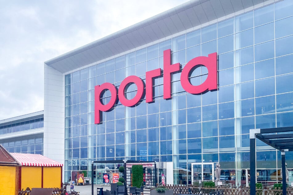 porta Berlin-Mahlsdorf direkt an der B1/B5.