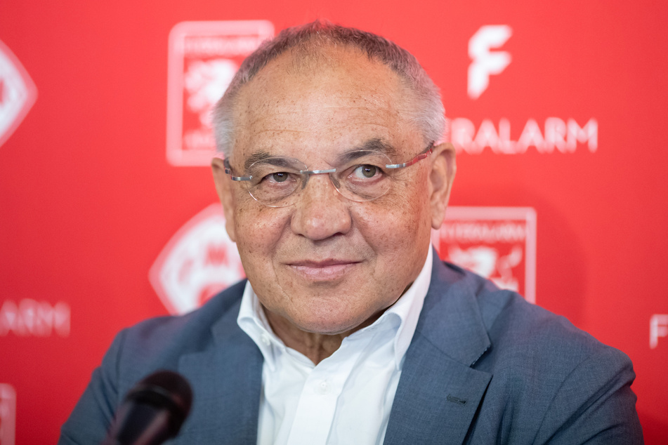 Felix Magath (67) ist bekannt für eine klare Kante. Ex-Trainer Marco Antwerpen bekommt dies nun bitterböse zu spüren.