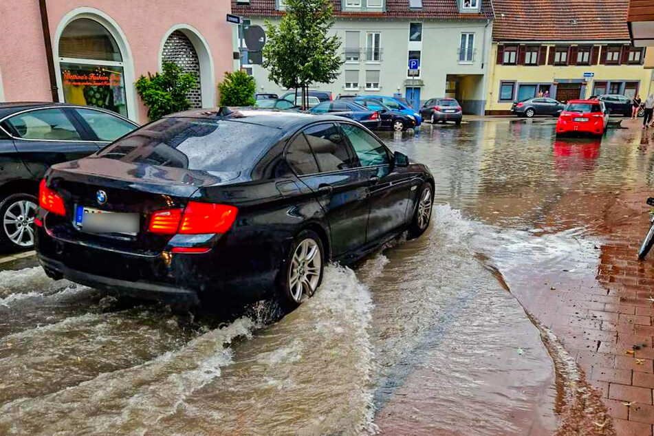 Es kam zu Überflutungen und vollgelaufenen Kellern.