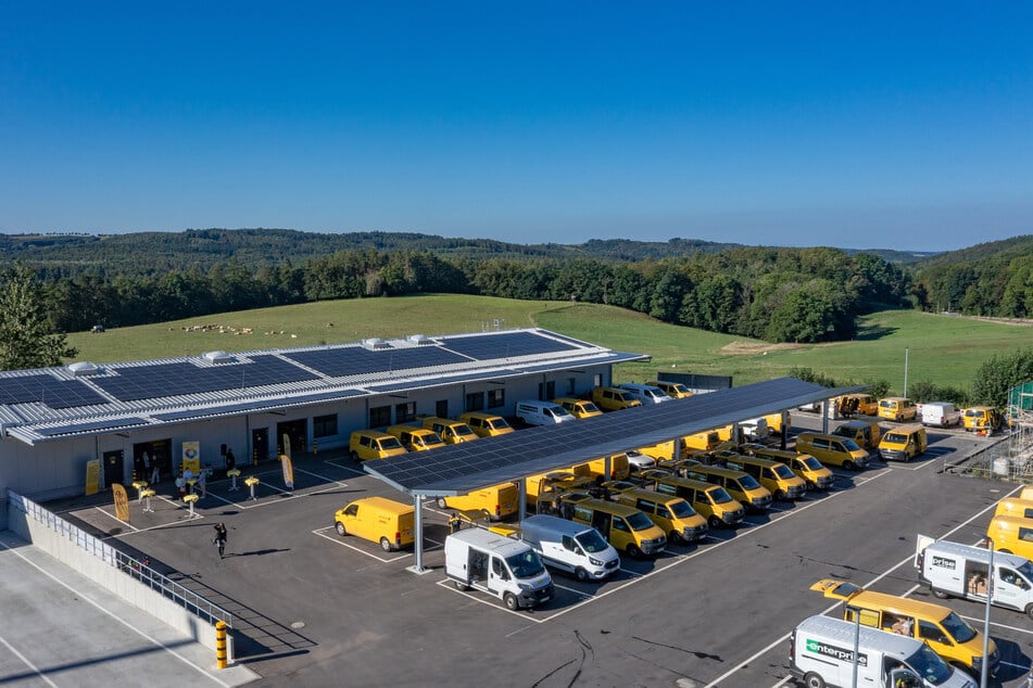 Bisher sind sämtliche Fahrzeuge mit Verbrennungsmotor unterwegs - das soll sich jedoch ändern.