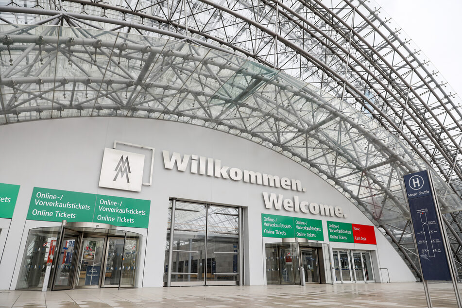 Das wohl größte Impfzentrum in Sachsen entsteht neben der Messe Leipzig.