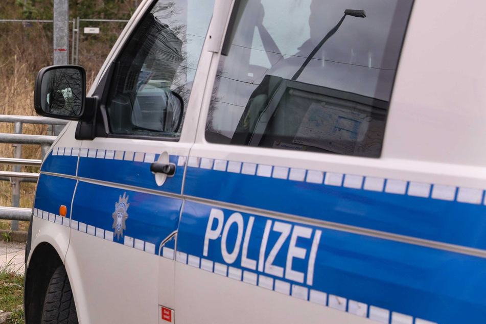 Die Polizei Dresden ermittelt im Fall eines tot aufgefundenen Obdachlosen. (Symbolbild)