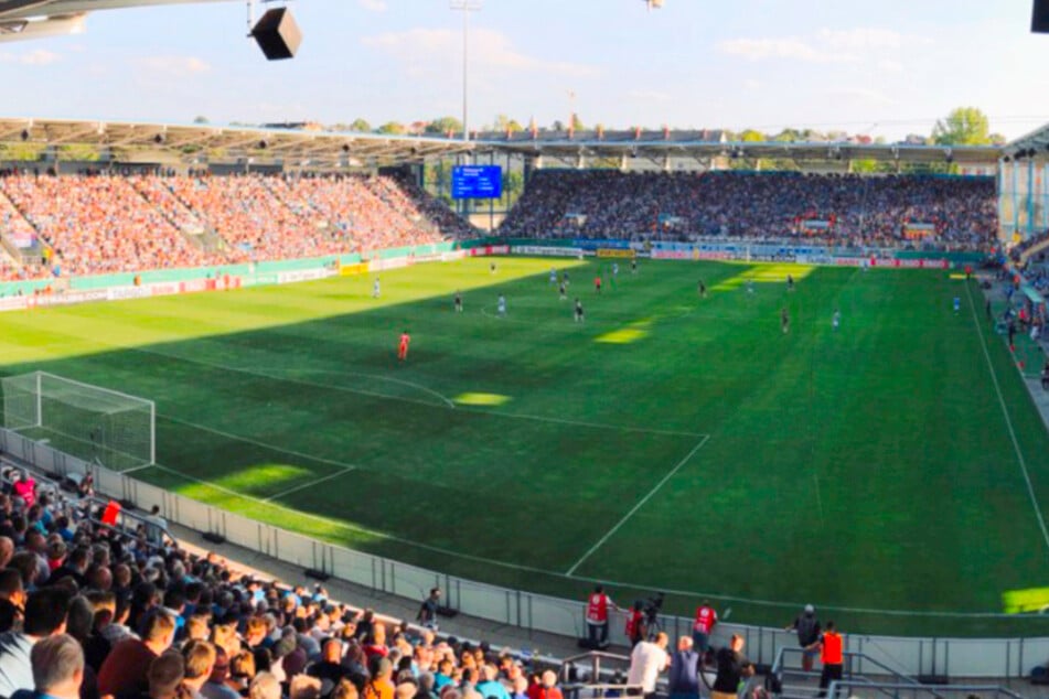 7.000 Zuschauer sollen das Sachsenderby am Samstag (9.5.) perfekt machen.