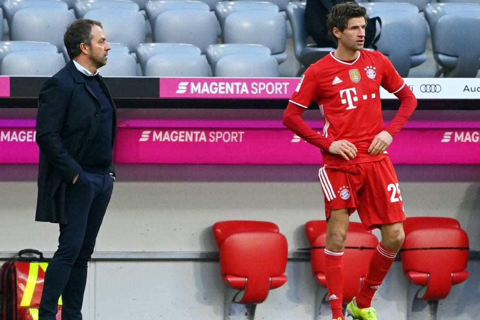 Thomas Müller (31, r.) vom FC Bayern München legte gegen den 1. FC Köln nach seiner Rückkehr auf den Rasen einen Treffer vor.