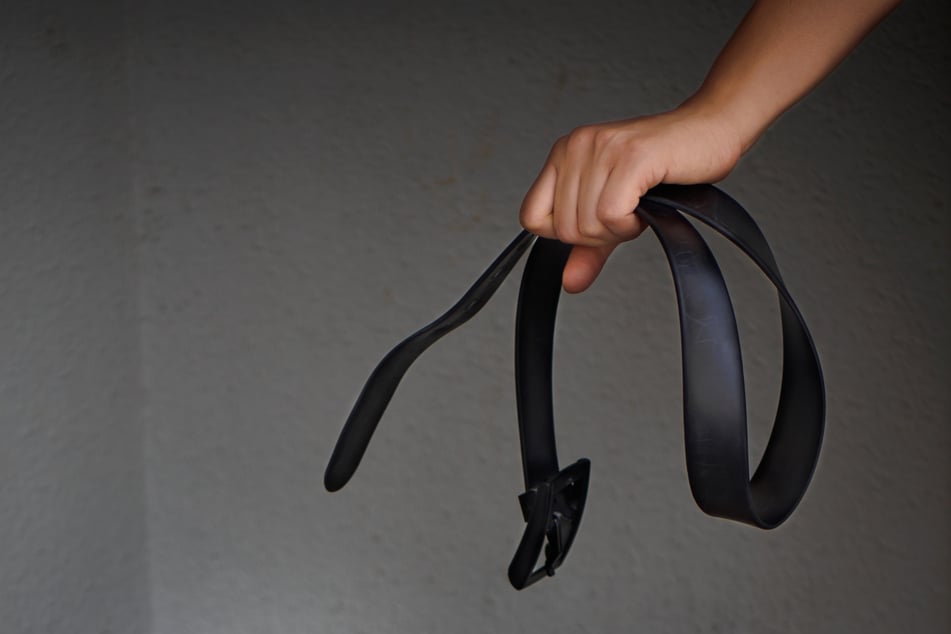 54-Jähriger will Streit schlichten - dann gehen drei Männer auf ihn los