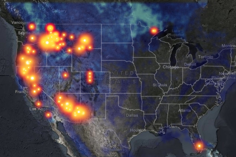 This image from mapping company ESRI shows the extent of current fires as of July 13, with the blue indicating the spread of smoke across the country.