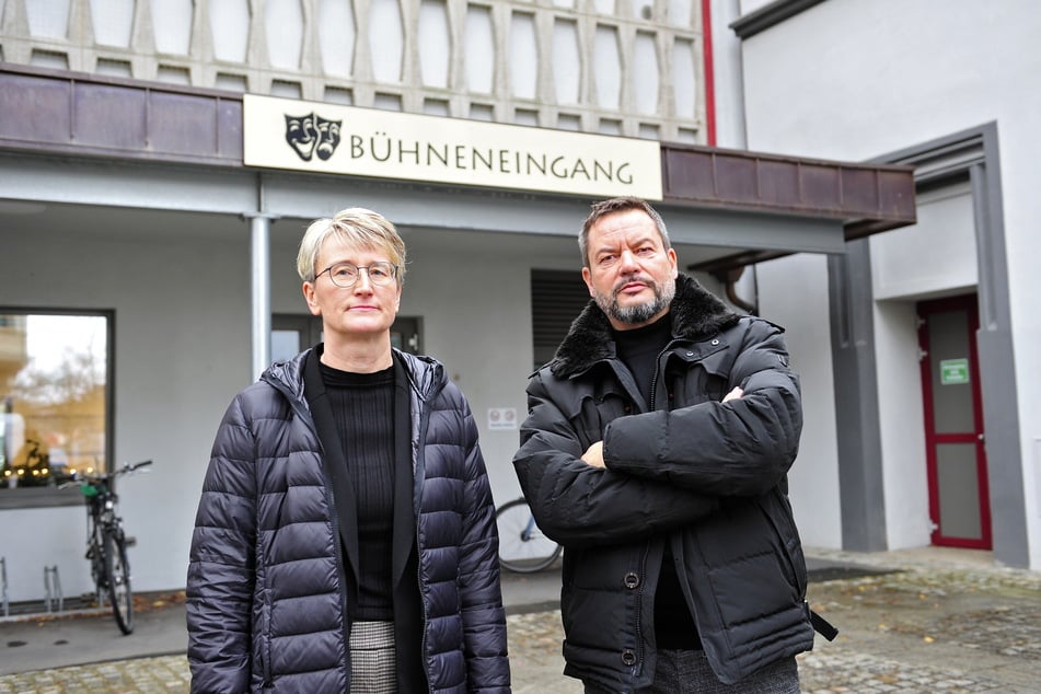 Theater-Geschäftsführerin Sandra Kaiser (49) und Generalintendant Dirk Löschner (57) haben derzeit schlaflose Nächte.