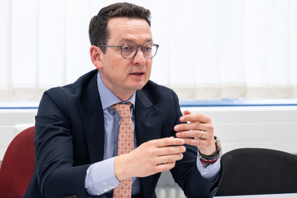 Für Jens Kieselstein (44, FDP) geht das Nachtfahrverbot für Mähroboter am Problem vorbei.