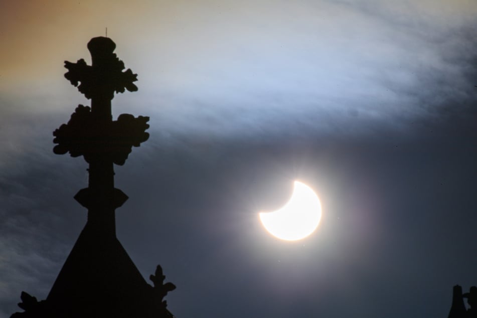 Am 12. August gibt es eine partielle Sonnenfinsternis in Thüringen. (Symbolfoto)