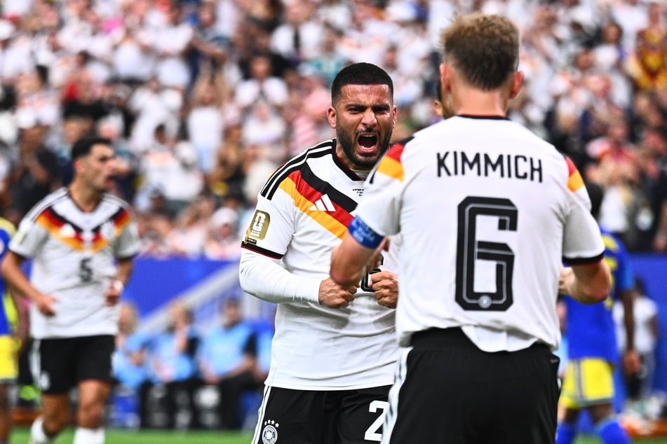 Deniz Undav (l.) kommt rein - und trifft für Deutschland.