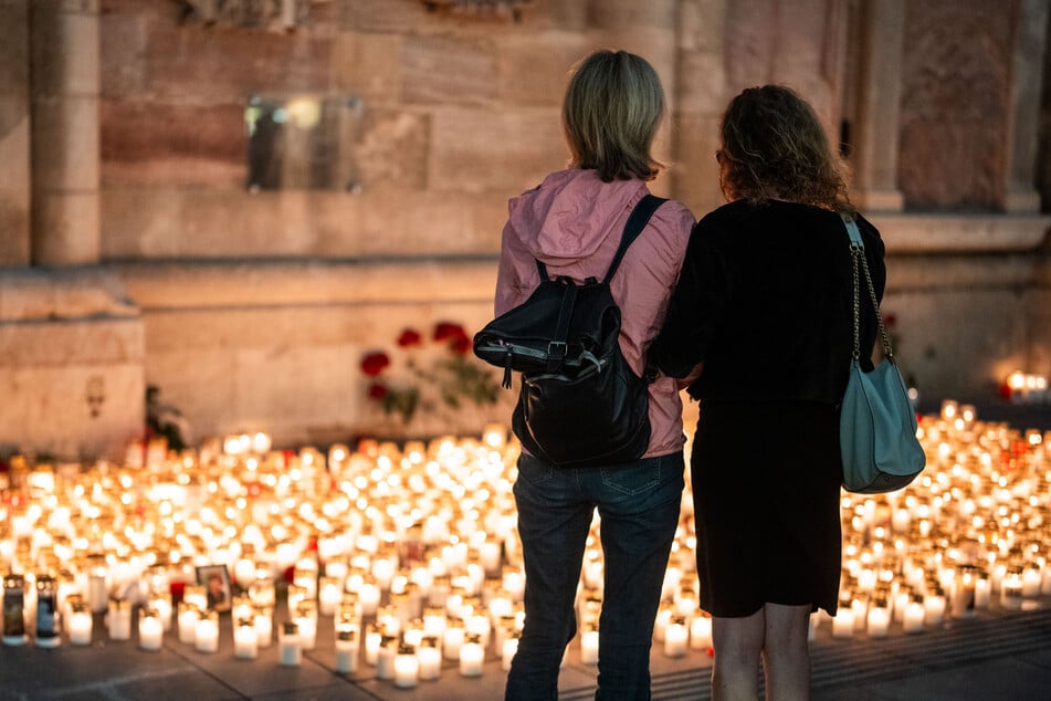 Tausende Menschen verkündeten ihre Anteilnahme und baten den Familien der Opfer ihre Hilfe an, nun soll jedoch eine Person diese Solidarität ausgenutzt haben.