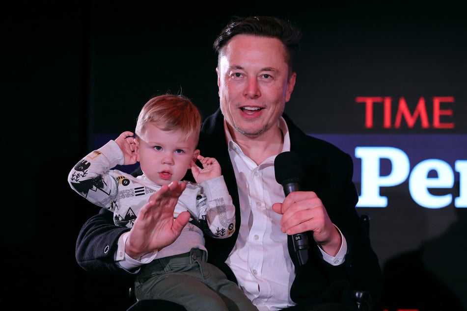 Elon Musk mit Söhnchen X.