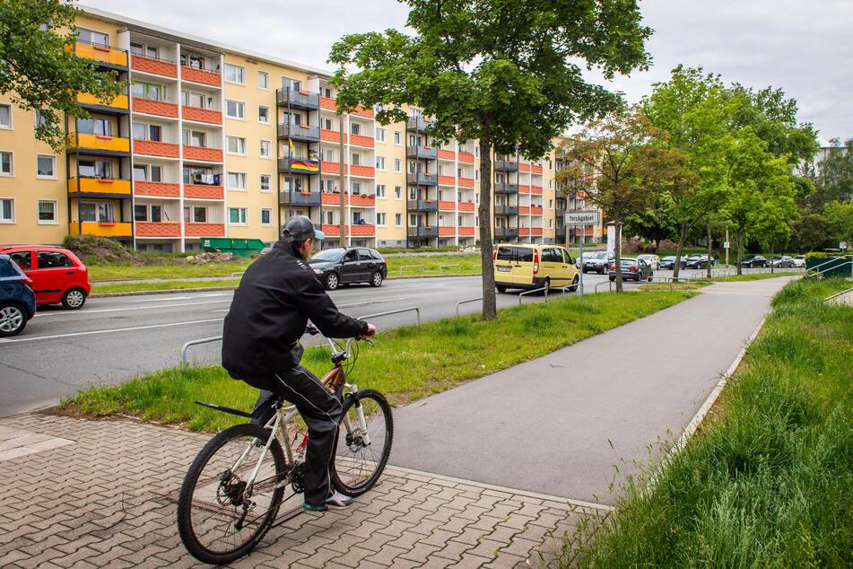 Die Route C führt von Bernsdorf aus bis ins Yorckgebiet, wo es sich bequem neben der Fürstenstraße radeln lässt.