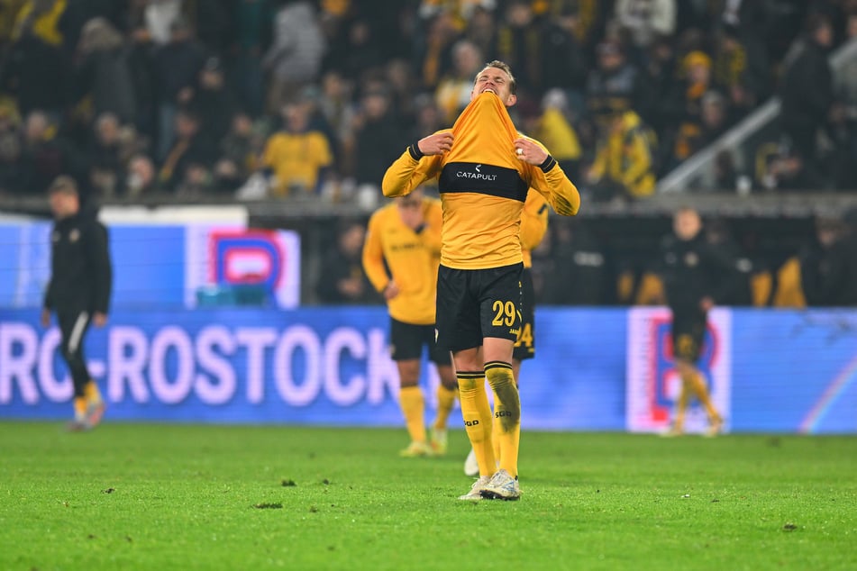 Dynamo Dresden steht wieder auf einem direkten Abstiegsplatz.