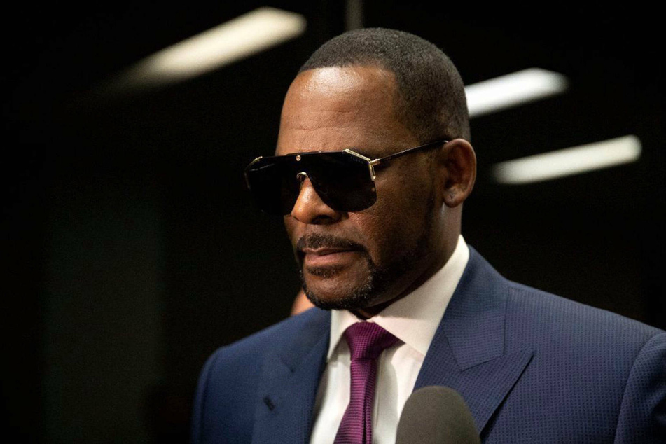 On Wednesday, R. Kelly's long awaited criminal trial began with opening remarks from his defense team and prosecutors.