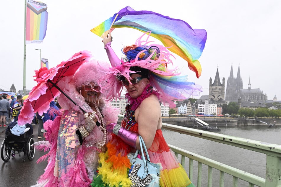 Rund 1,4 Millionen Besucherinnen und Besucher werden zur Demo der queeren Community durch die Stadt erwartet.