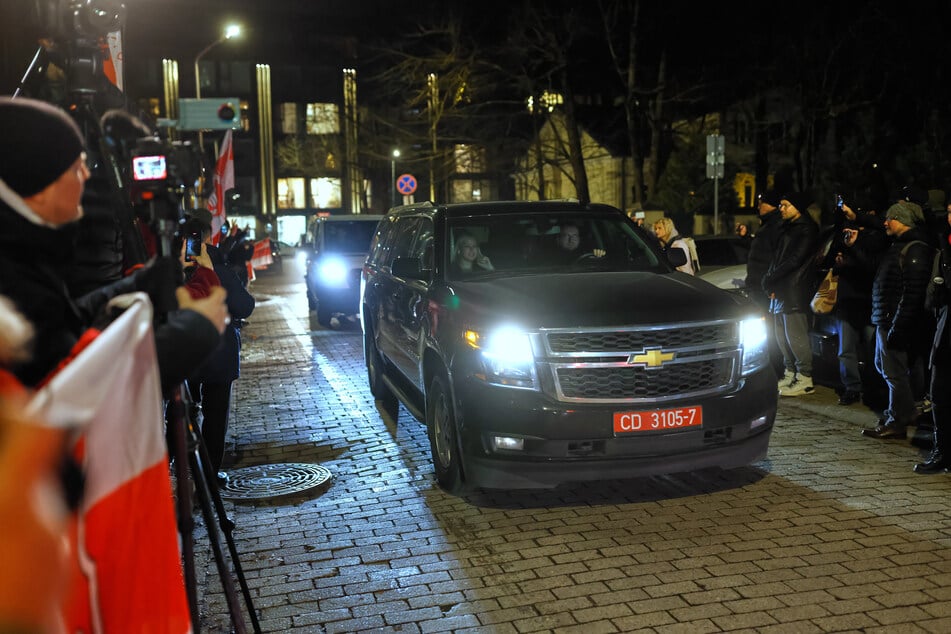 Die US-Regierung hat die Freilassung von 123 politischen Gefangenen in Belarus bewirkt.