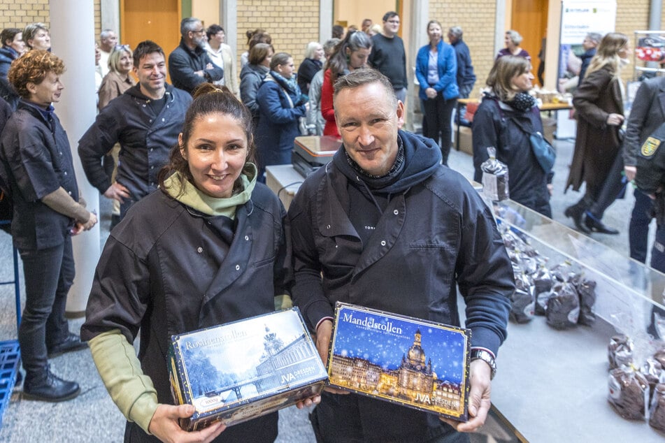 Der Dresdner Stollen der Justizvollzugsbeamten Elisabeth Mazur (38) und Michael Frenzel (51) war gefragt.