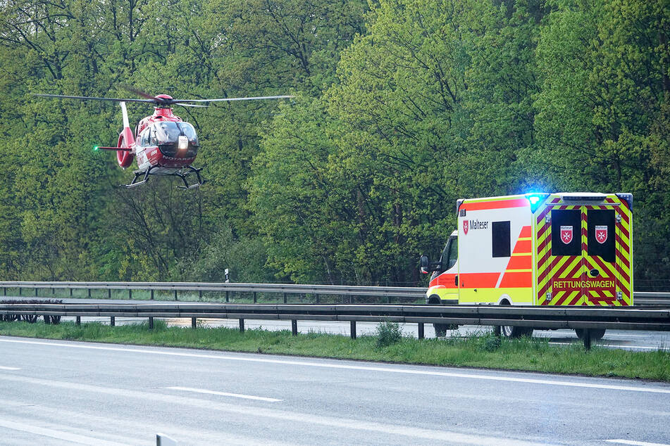 Mit einem Hubschrauber wurde ein Notarzt an die Unfallstelle gebracht.